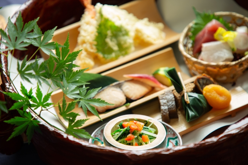 八王子日本閣 】◇平日限定◇かぐや姫御膳・鑓水御膳 ワンドリンク付